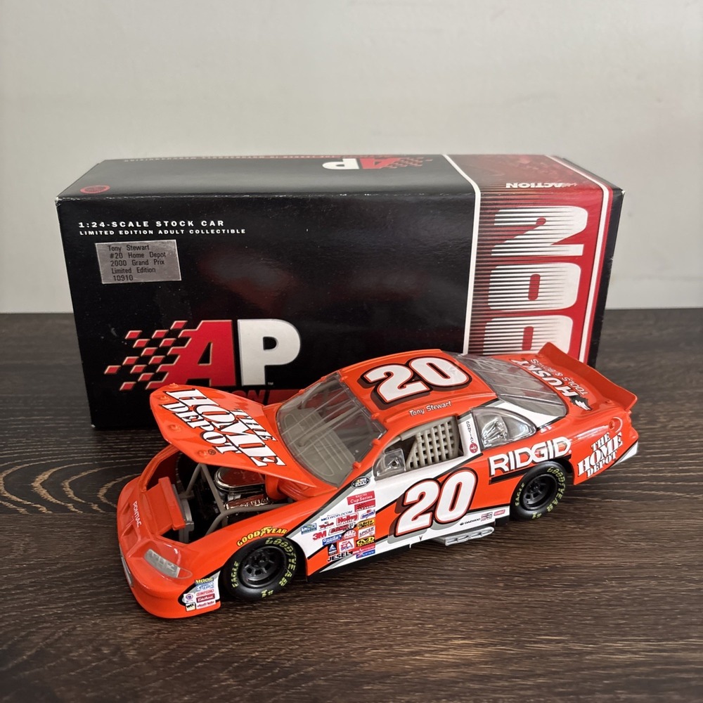 Tony Stewart #20 Home Depot 2000 Pontiac Grand Prix 1:24 Action NASCAR